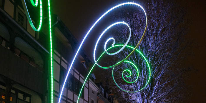 Leuchtspiralen verschwinden, Pitti kommt wieder